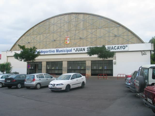 Municipal pavilion Juan Serrano Macayo - baloncesto in Cáceres