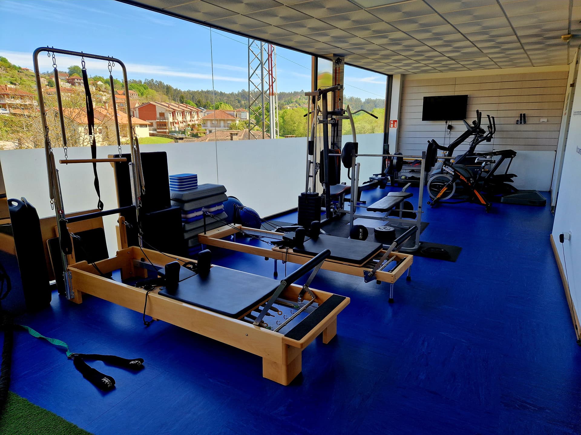 CENTRO MANUEL VILLAVERDE - voleibol in Puentecaldelas