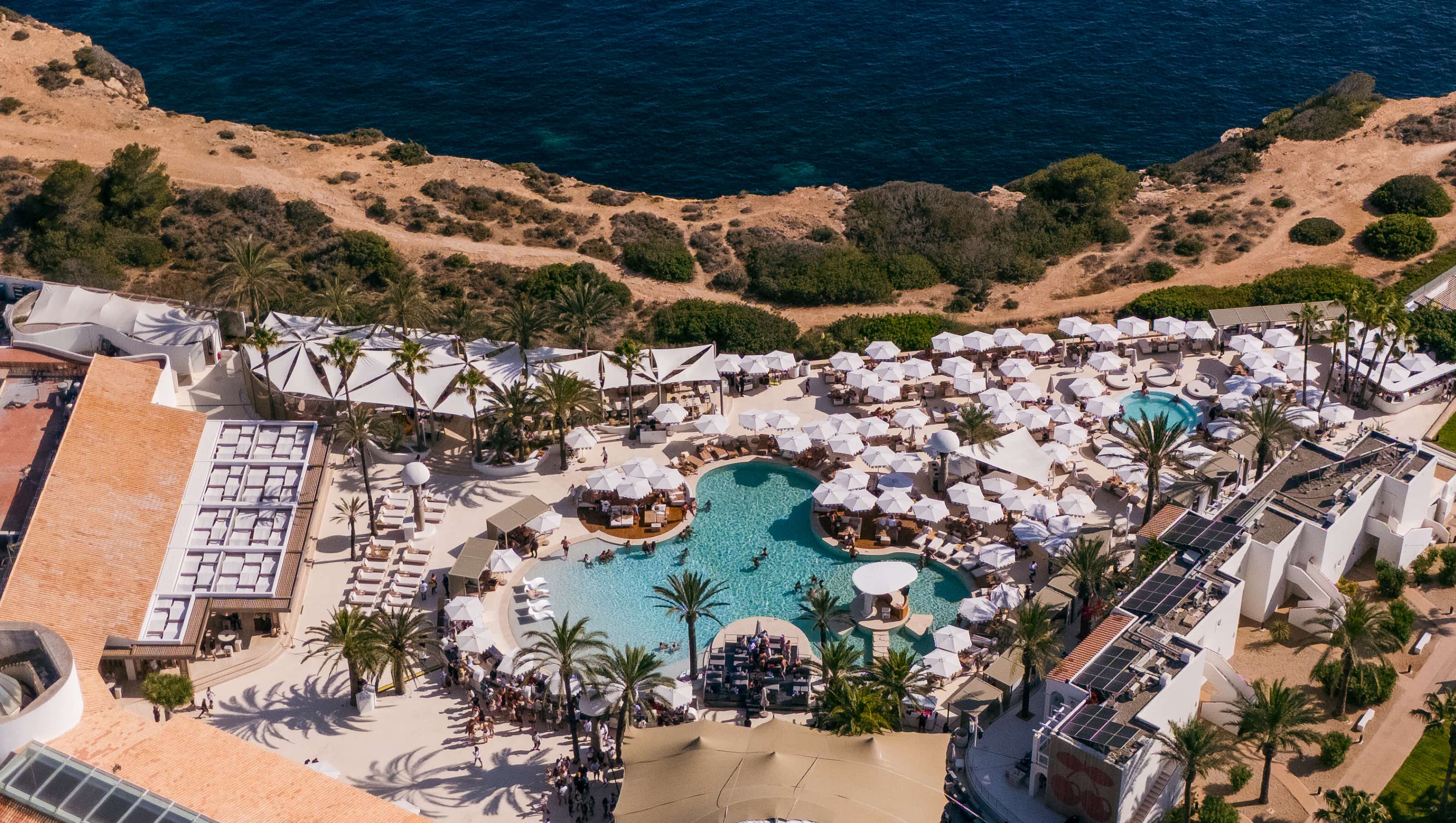 Playa Pacha - natacion in Cap Martinet