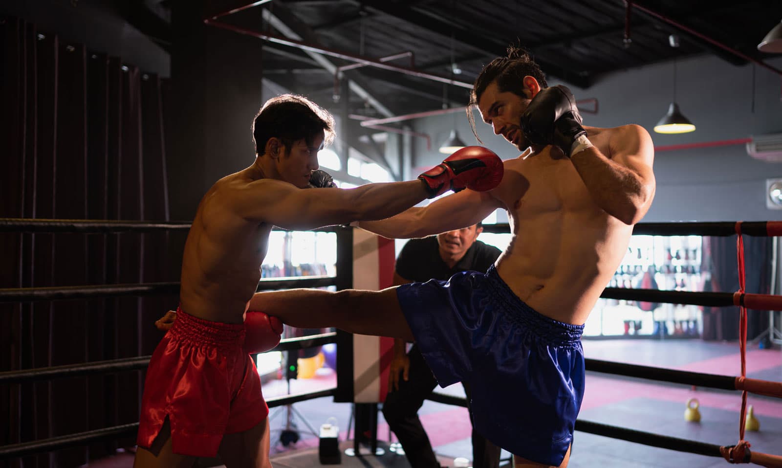 Hong Muay Thai Academy- HMTA - karate in A Bouza