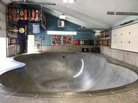 Bowl Skate - skateboard in Foz