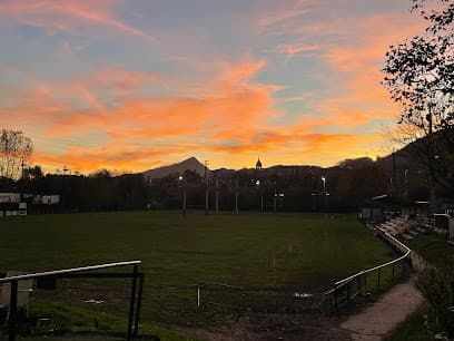 Basozelai Oinbola-Zelaia - fútbol in Basauri