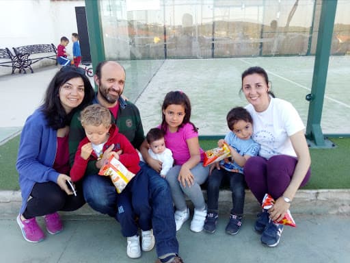 Pista de padel y parque infantil - padel in Valle de Santa Ana