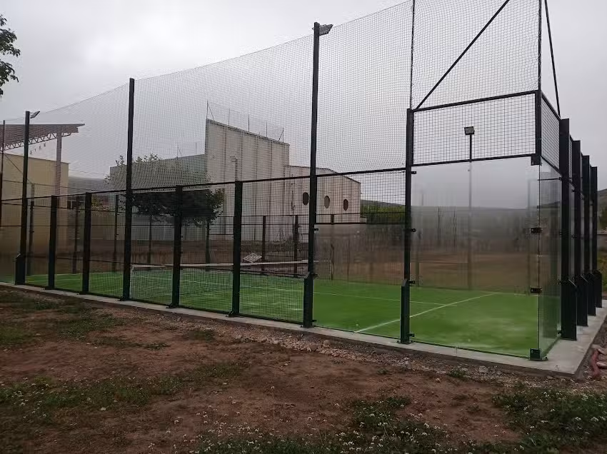 Pistas de Pádel Nuevas - padel in Abanto