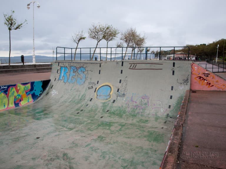 Half Pipe - Samil - skateboard in Vigo