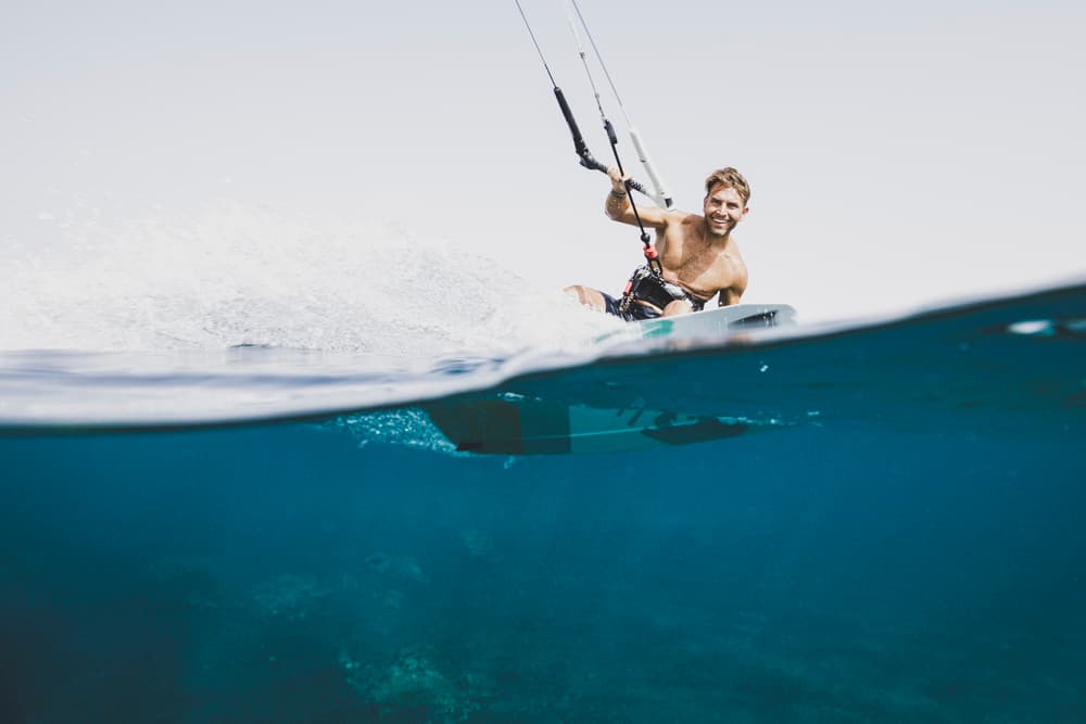 Kitesurfing Ostia Scuola Kitesurf - Wing Foil Roma Torvaianica - kitesurf in Torvaianica