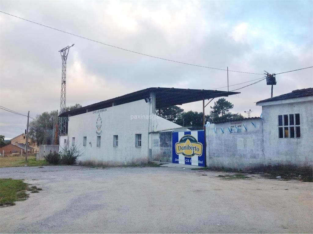 Campo da Liga (Santaballés) - fútbol in Vilalba