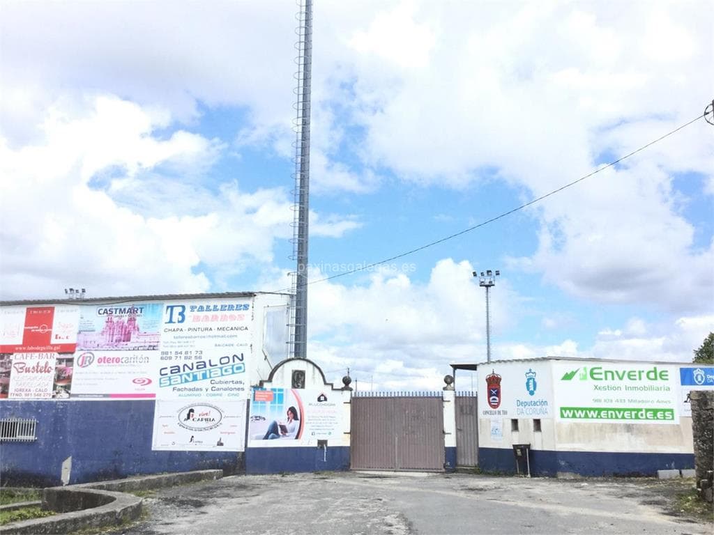 Campo de Futbol De Calo - fútbol in Teo