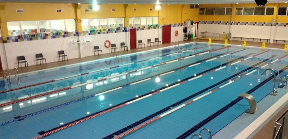 Pisicina Municipal Carballo Calero - natacion in Carballo