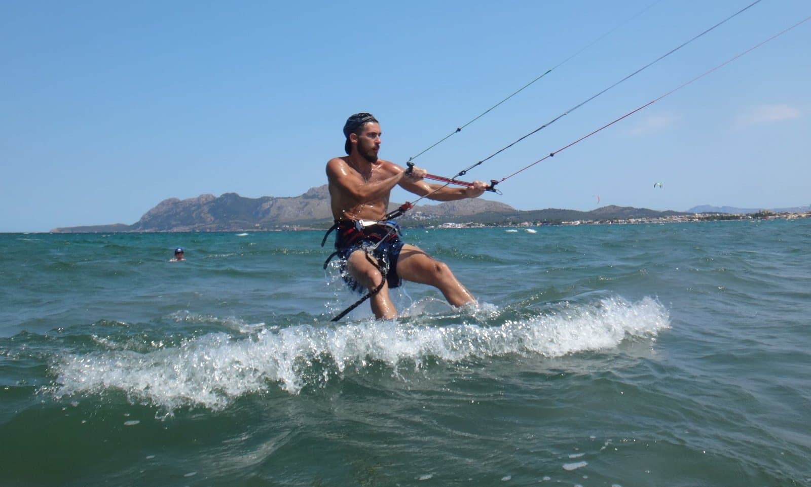 kitesurfing club Mallorca - Asociación Aprende a Navegar - kitesurf in Alcúdia