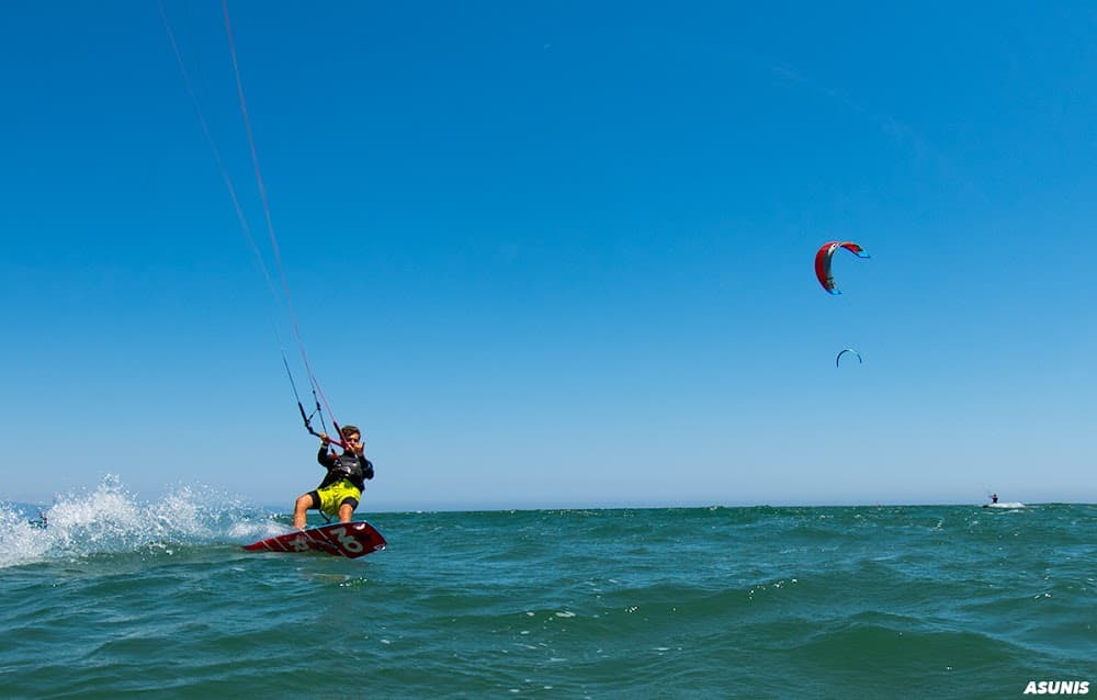Kitesurf Cagliari Poetto - Kite School - Wingfoil School - Scuola Kitesurf e Wingfoil - kitesurf in Cagliari
