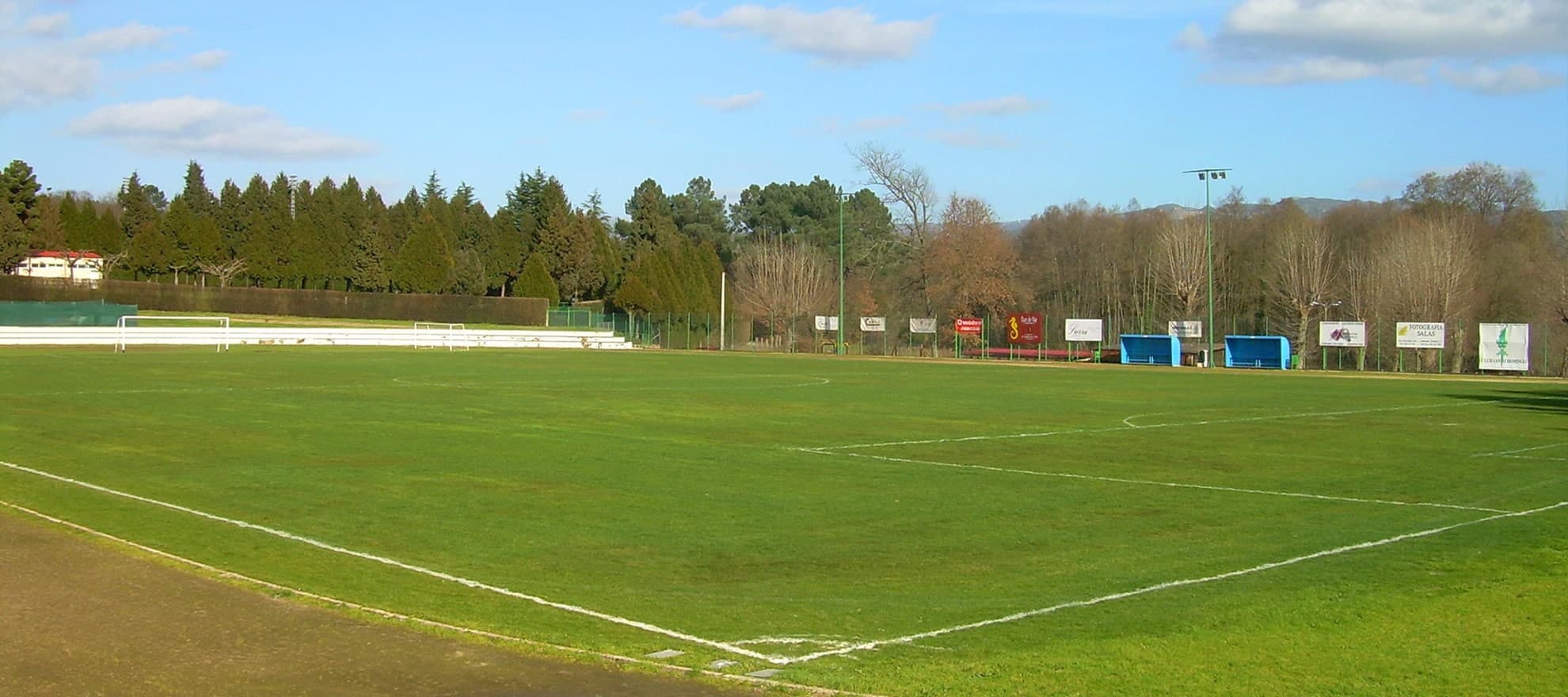 Campo de FĂștbol Municipal âSanto Domingo de GuzmĂĄnâ de Novallas. - fĂștbol in Novallas
