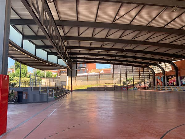 Pista Coberta Francesc Castellet - skateboard in Sant Esteve Sesrovires